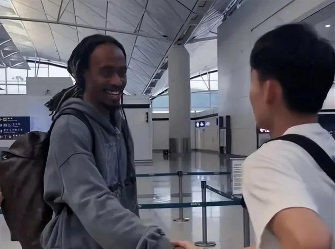 男篮19世界杯两大罪人再现低情商互动！球迷：把无知当个性，可悲