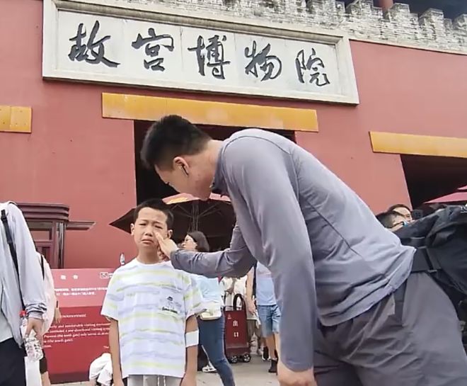 哈维:亚马尔稳居当今足坛前五,若拿世界杯将毫无疑问成第一