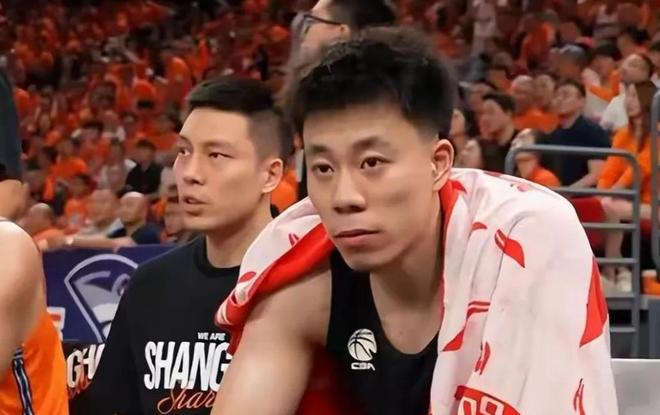 胡金秋可能加盟上海队，CBA迎来大结局，新赛季或两极分化