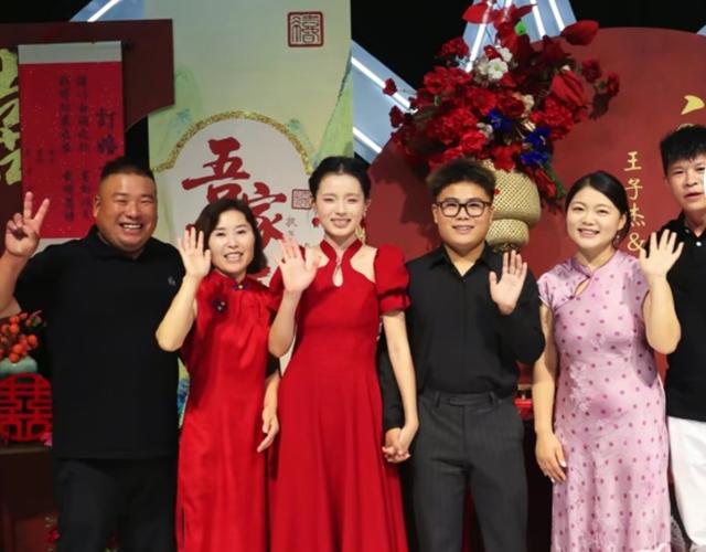 队报:里昂与多特就550万欧签下迪朗维尔达成协议